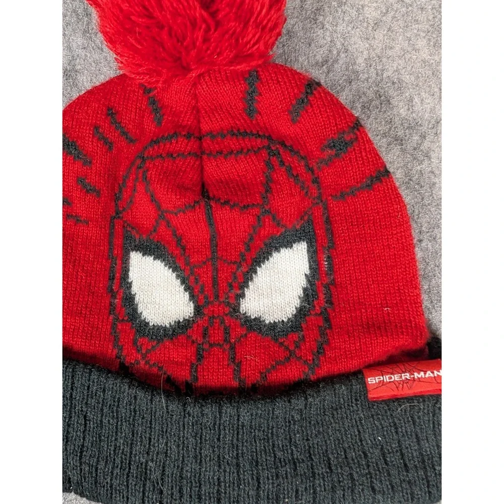 Marvel Spider-Man Red Grey Knit Pom Beanie‎ Hat 359-D23-006805